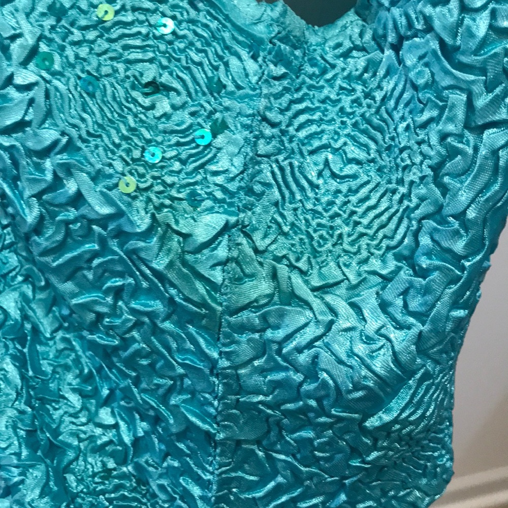 Vintage Sleeveless Teal Sequin Tank Top with Matching Button Down Blouse - Picture 16 of 17